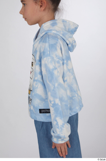 Doroteya arm blue hoodie casual dressed sleeve upper body 0003.jpg